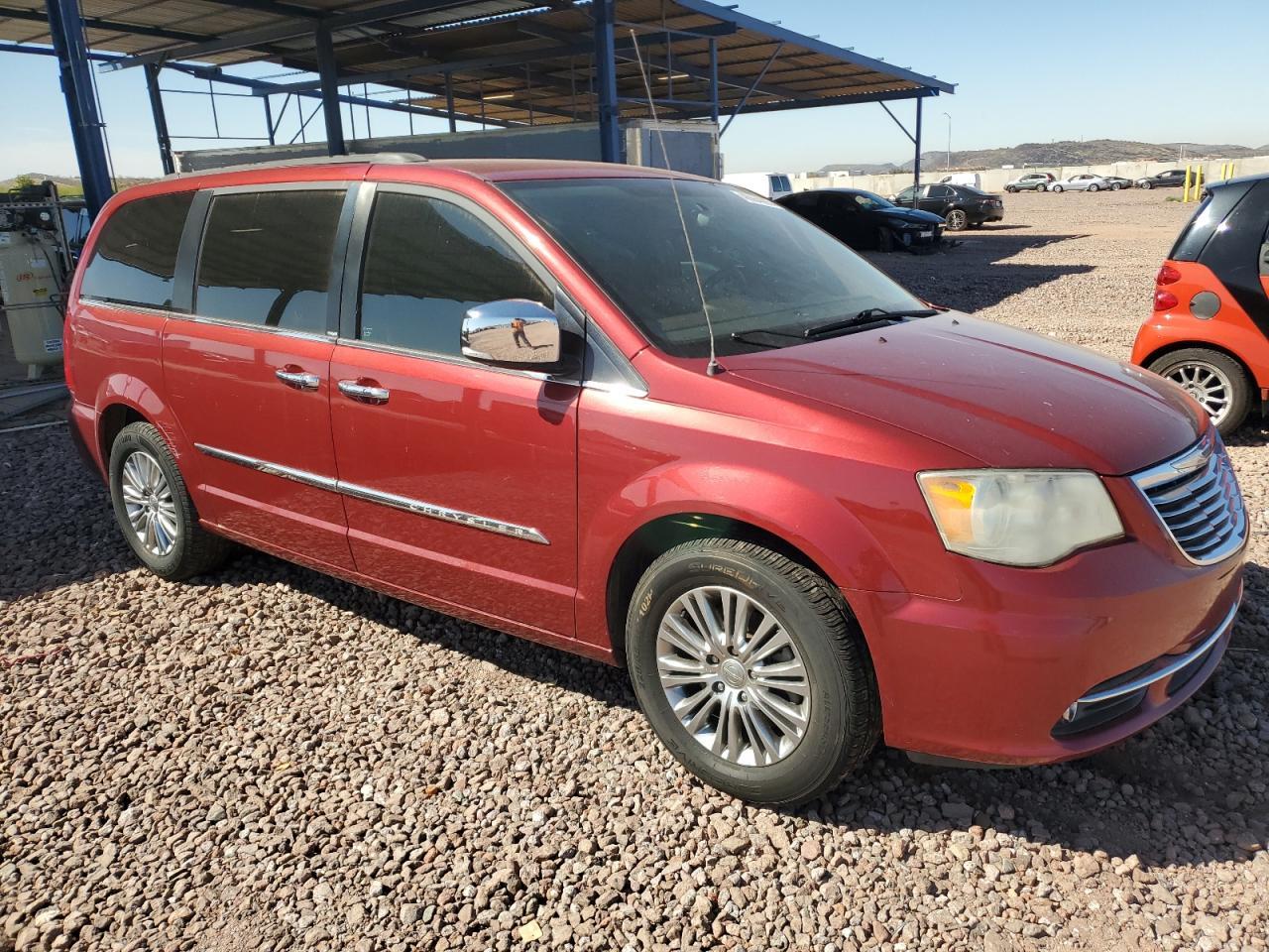 2014 CHRYSLER TOWN & COU - Фото 4