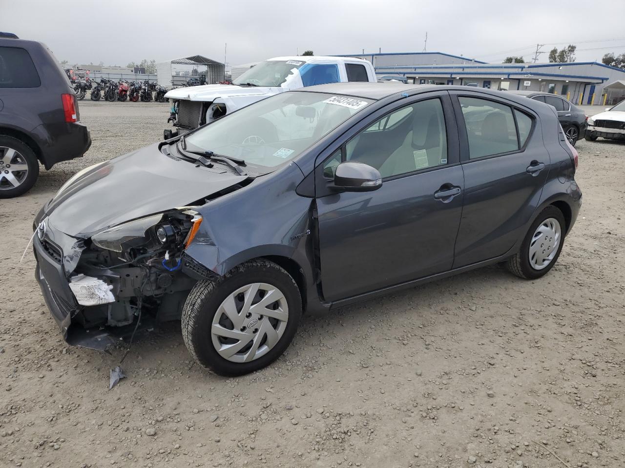 2015 TOYOTA PRIUS C - Фото 4