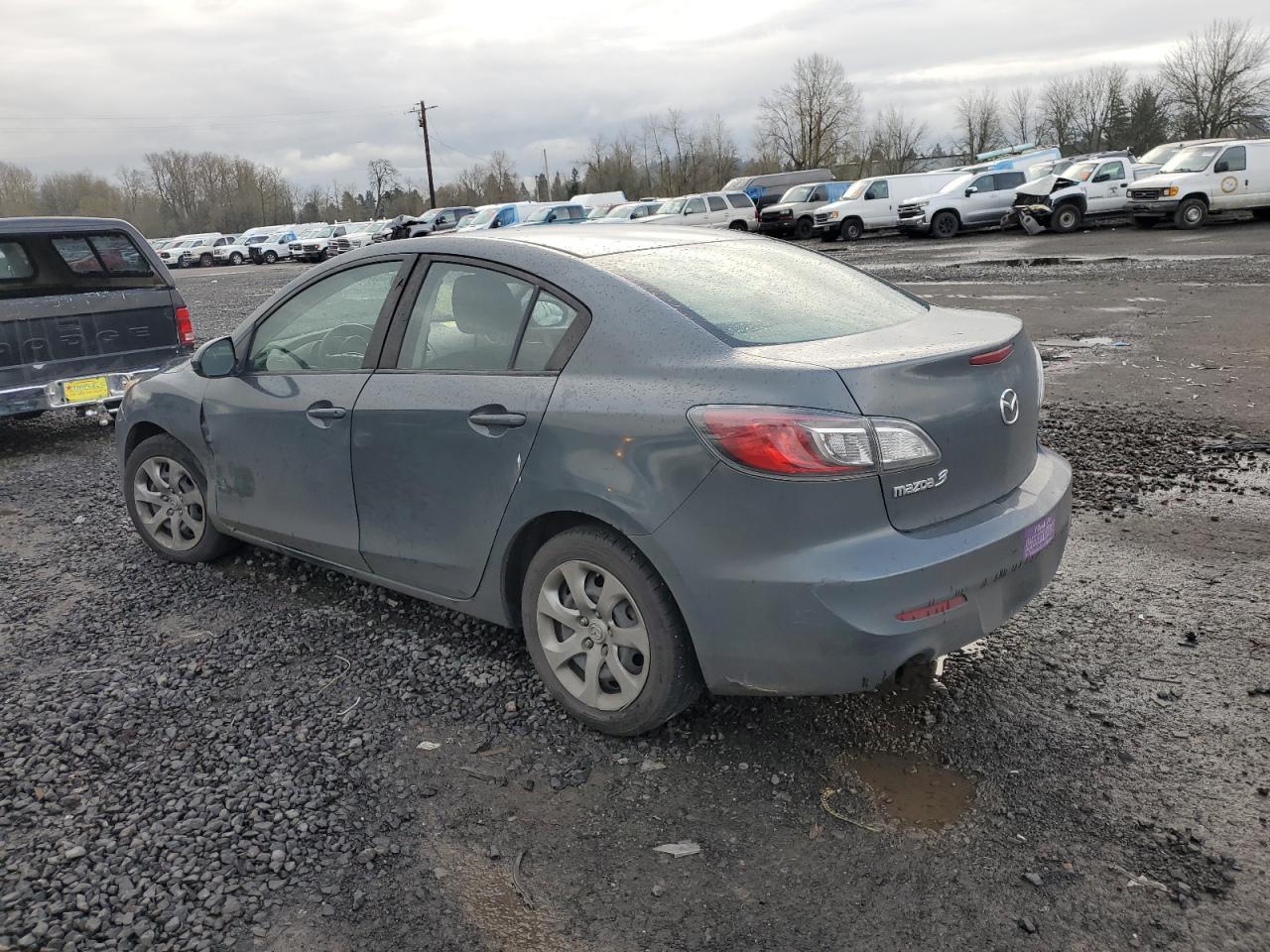 2013 MAZDA 3 I - Фото 2