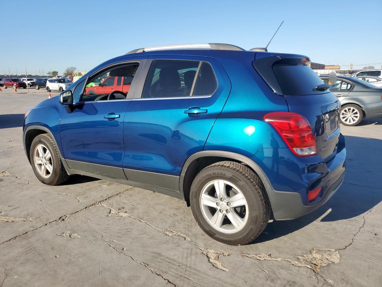 2019 CHEVROLET TRAX 1LT - Фото 2
