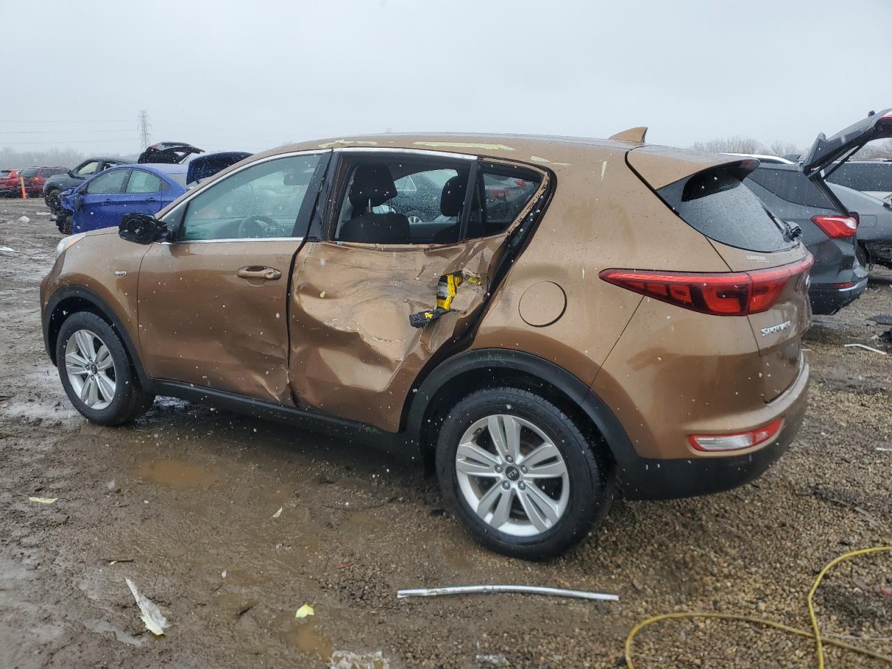 2017 KIA SPORTAGE L - Image 2