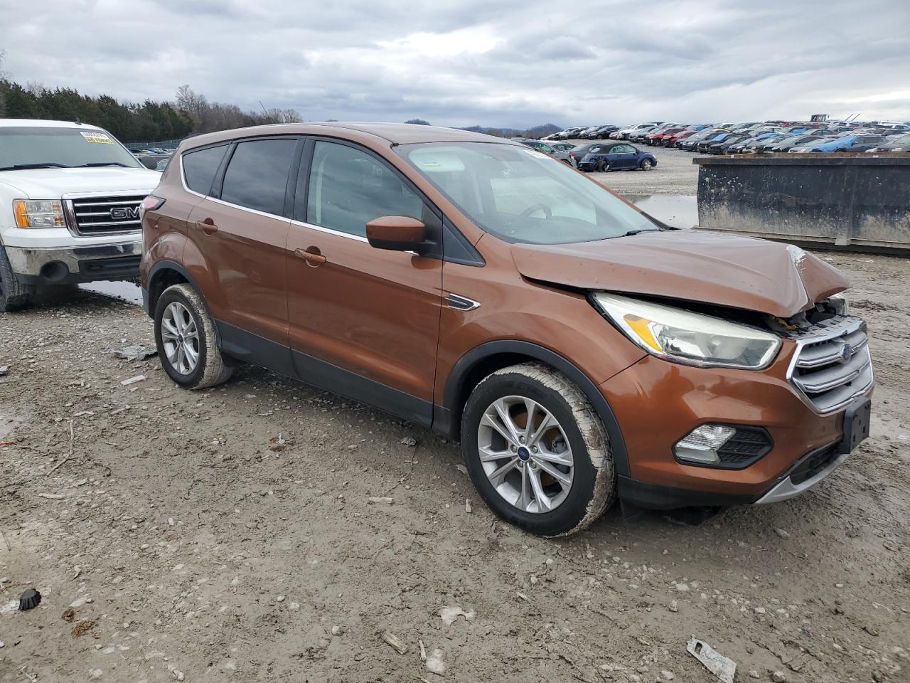 2017 FORD ESCAPE SE - Фото 4