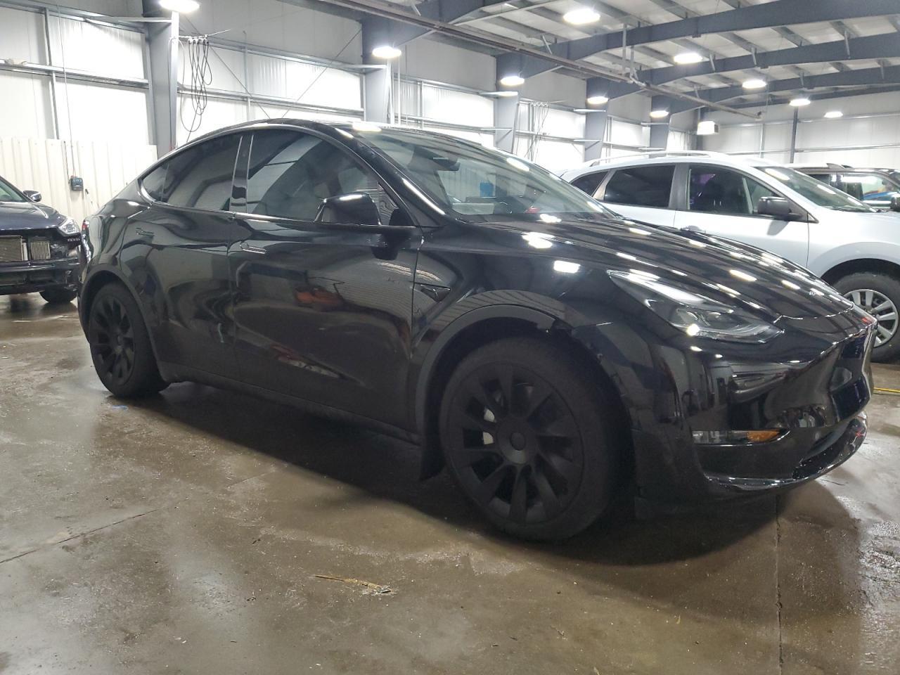 2023 TESLA MODEL Y - Фото 4