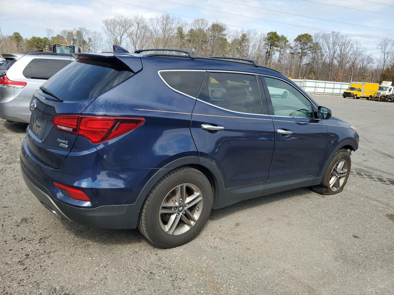 2017 HYUNDAI SANTA FE S - Image 3