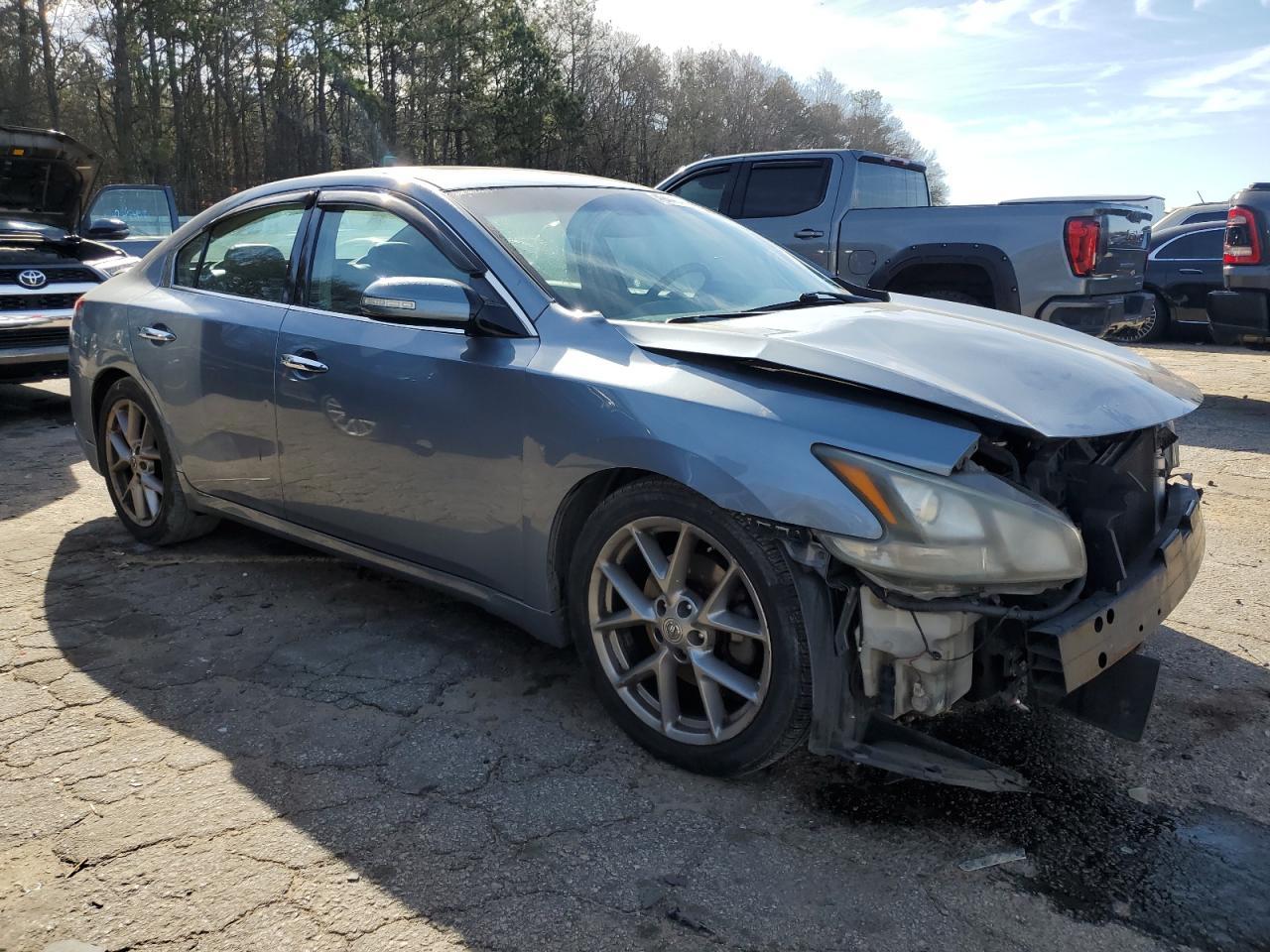 2011 NISSAN MAXIMA S - Image 4