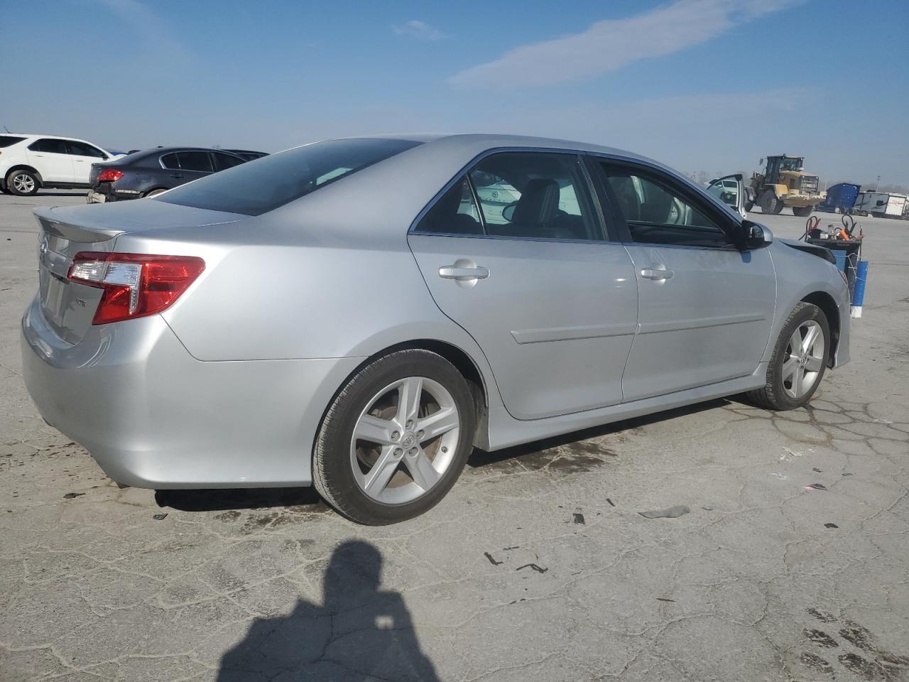 2014 TOYOTA CAMRY L - Фото 3