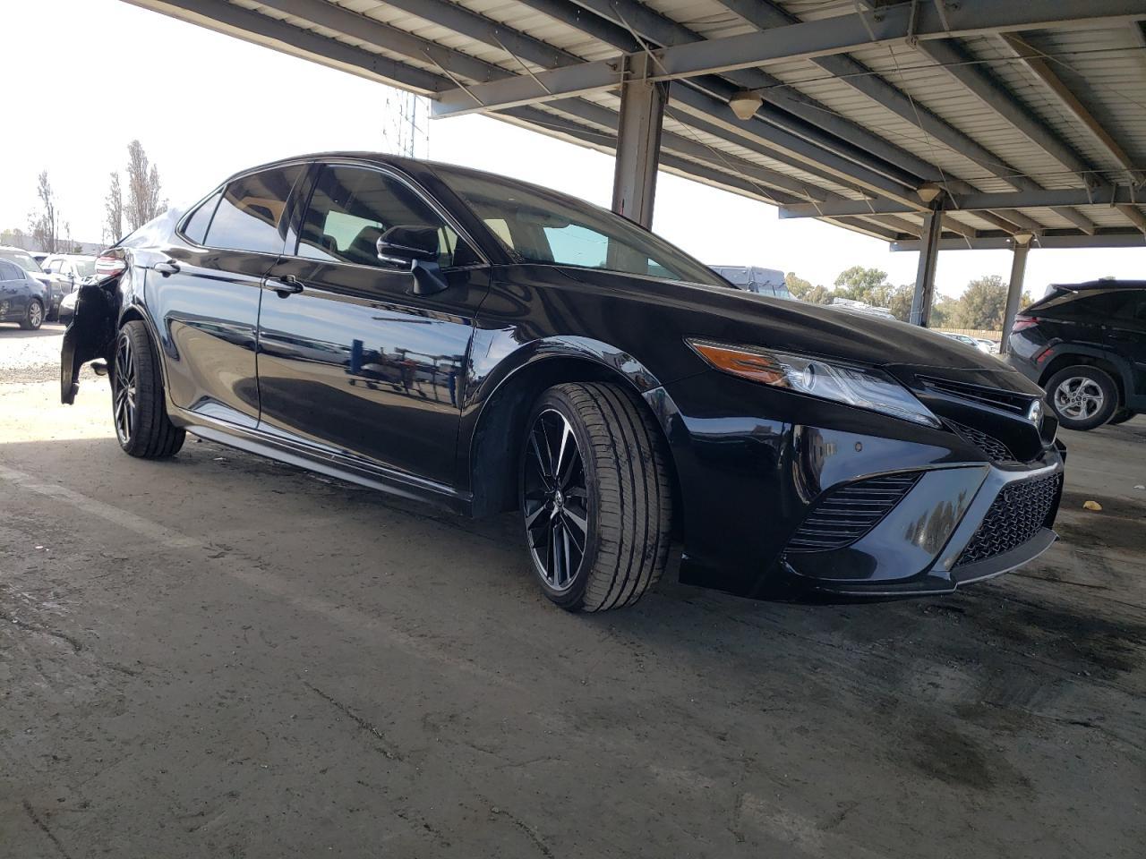 2018 TOYOTA CAMRY XSE - Image 4