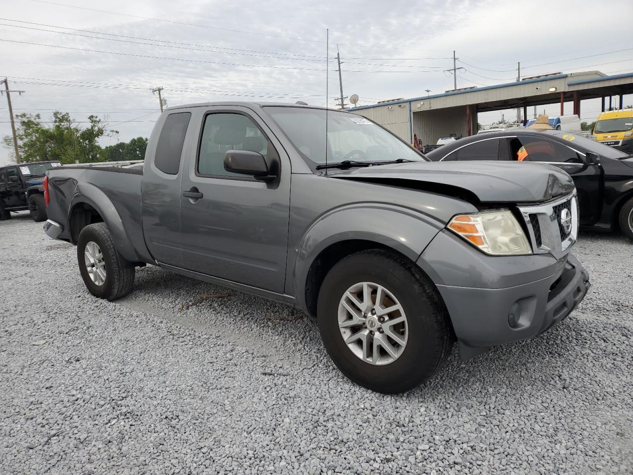 2017 NISSAN FRONTIER S - Image 4