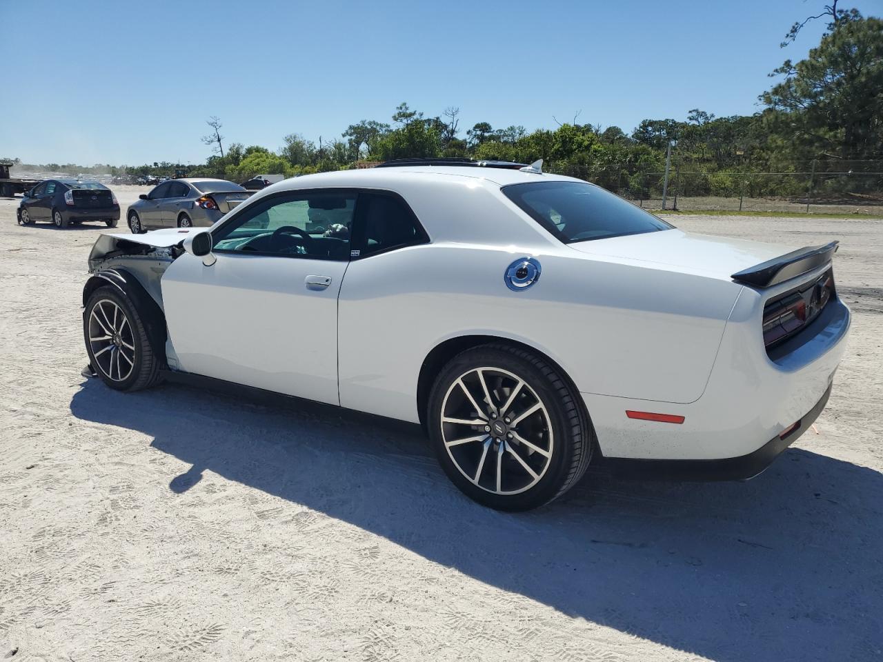 2023 DODGE CHALLENGER - Фото 2