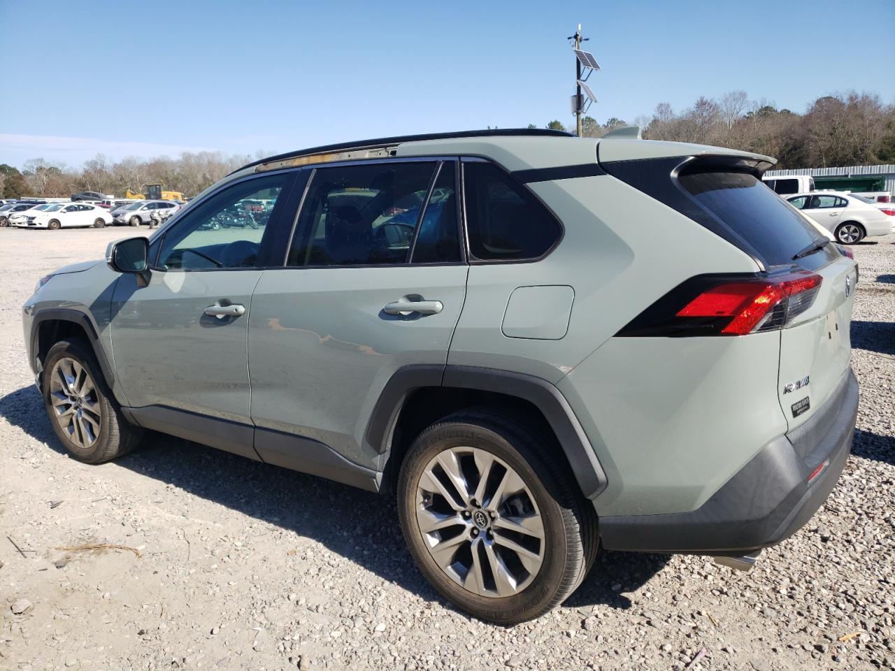 2019 TOYOTA RAV4 XLE P - Image 2