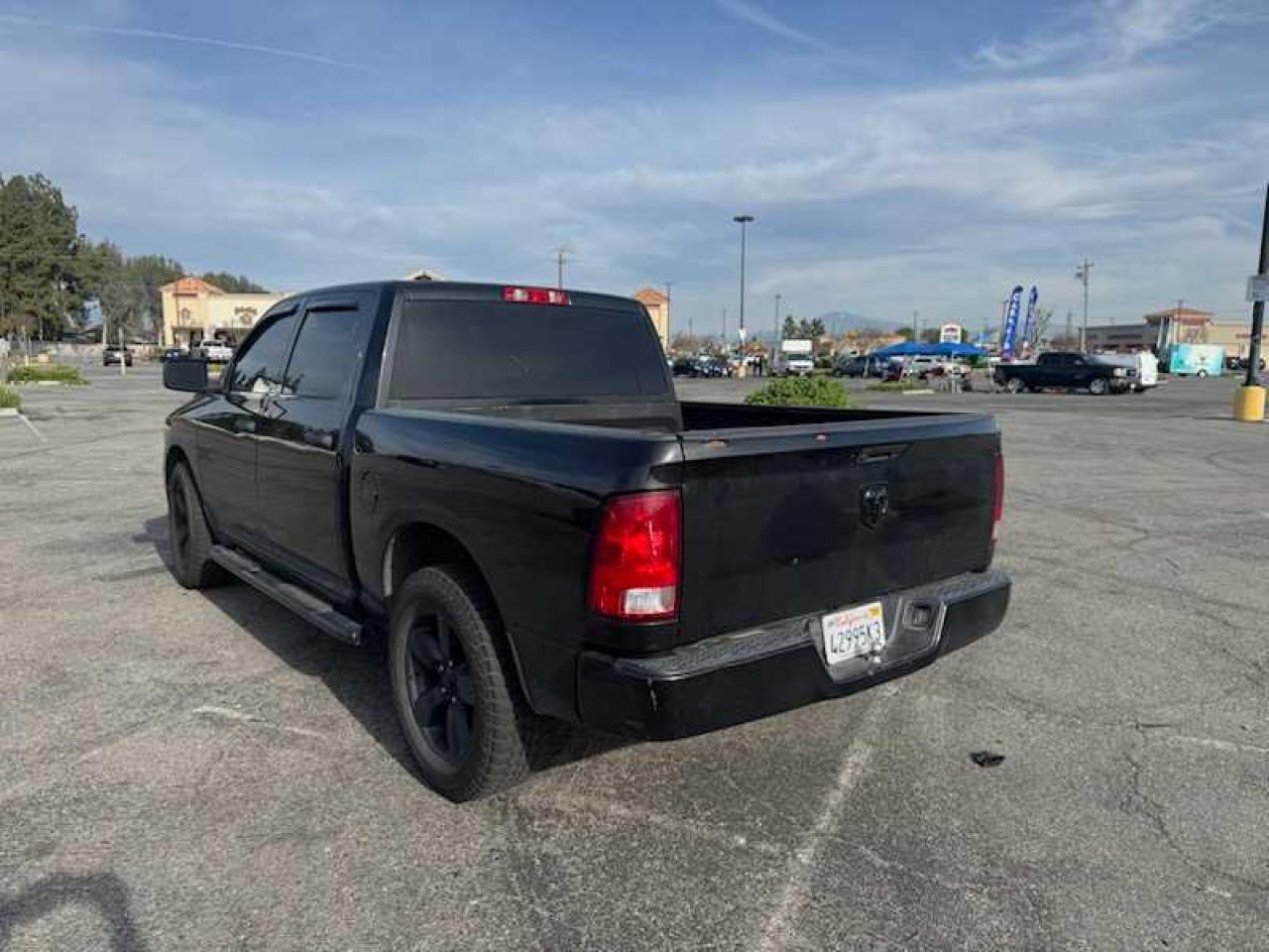 2018 RAM 1500 ST - Image 3