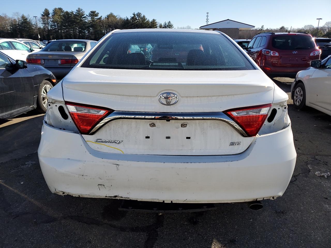2016 TOYOTA CAMRY LE - Фото 6