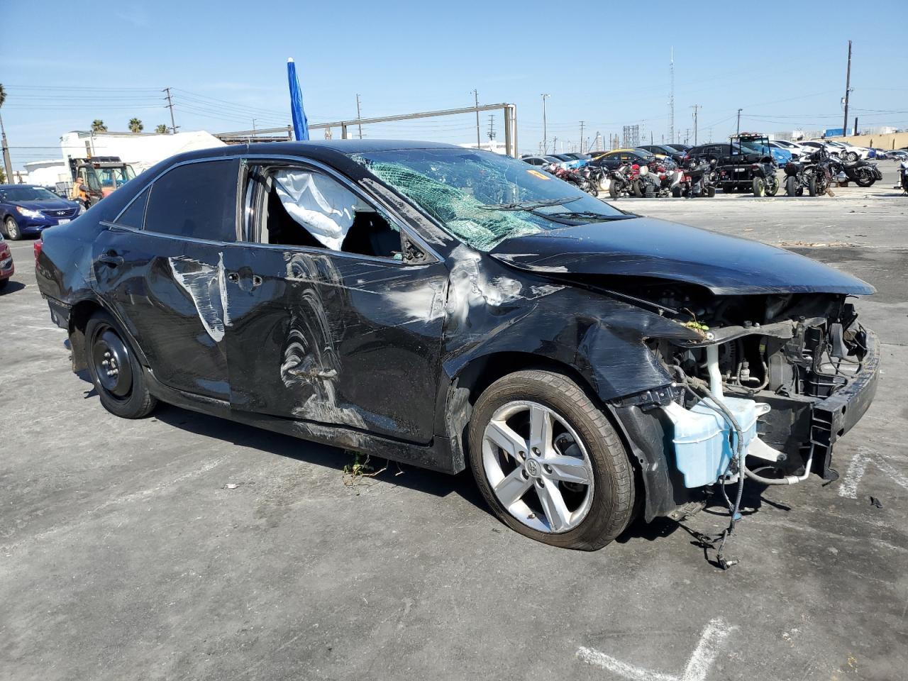 2013 TOYOTA CAMRY L - Фото 4