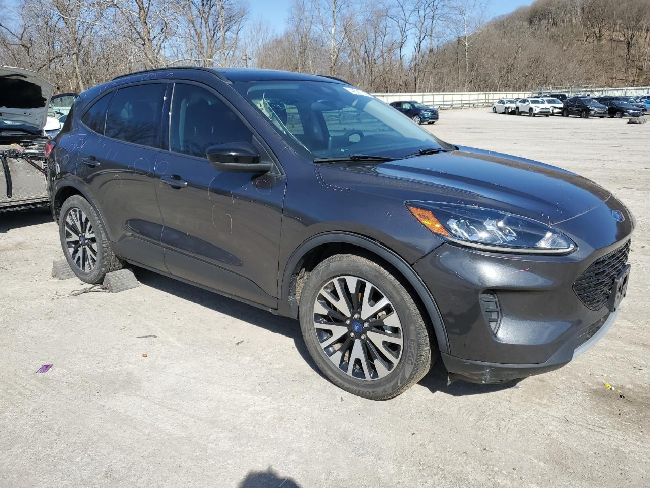 2020 FORD ESCAPE SE - Image 4