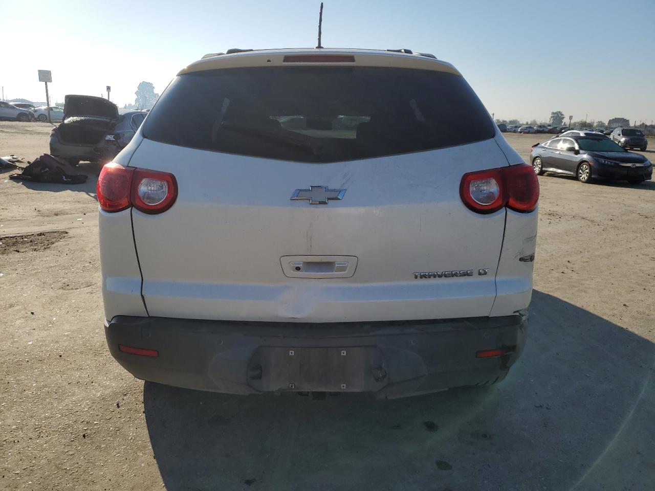 2012 CHEVROLET TRAVERSE L - Image 6