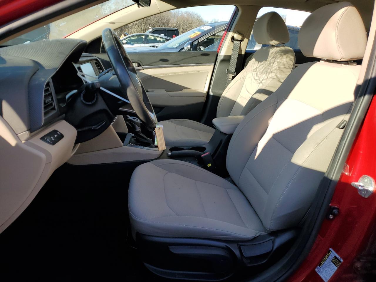 2019 HYUNDAI ELANTRA SE - Image 7