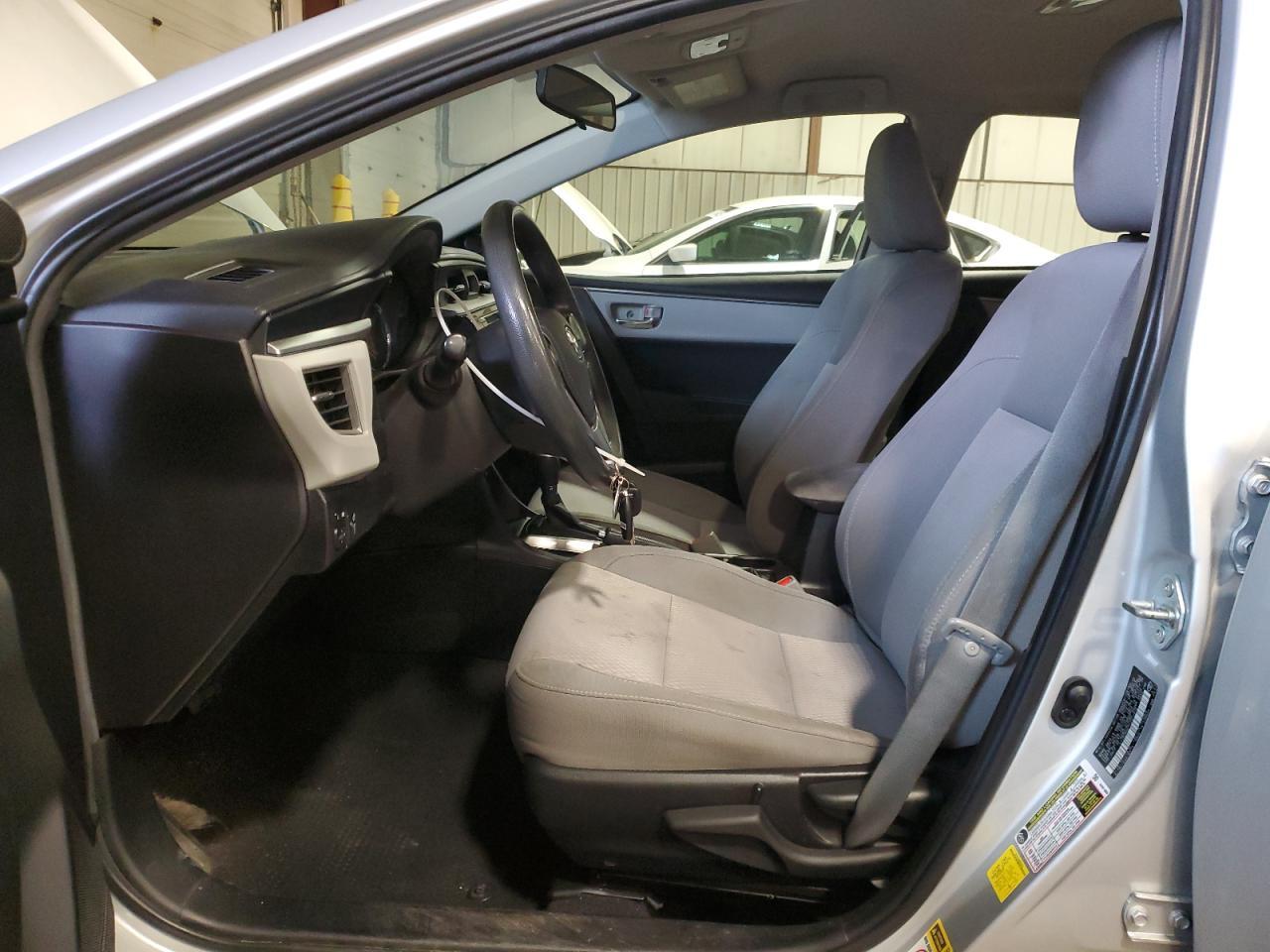 2015 TOYOTA COROLLA L - Фото 7