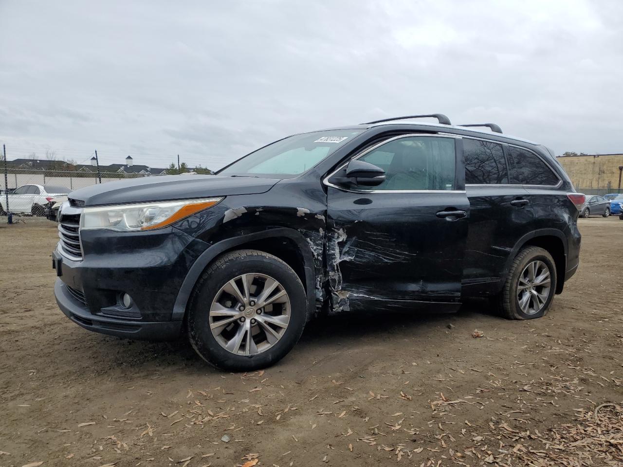 2015 TOYOTA HIGHLANDER
