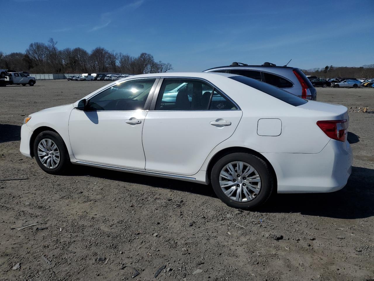 2013 TOYOTA CAMRY L - Фото 2