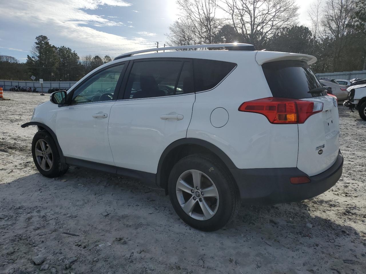 2015 TOYOTA RAV4 XLE - Фото 2