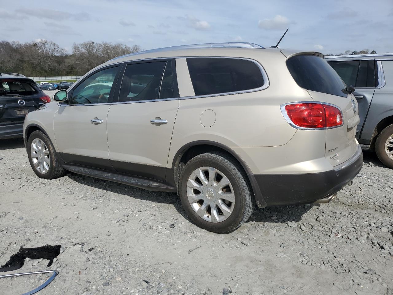 2011 BUICK ENCLAVE CX - Image 2