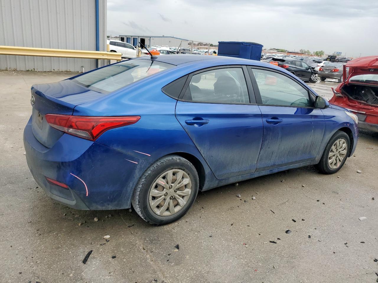 2019 HYUNDAI ACCENT SE - Image 3