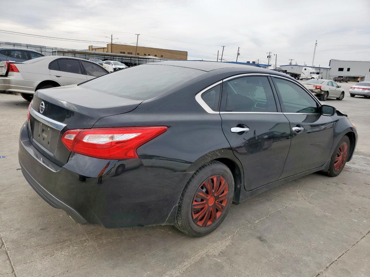 2017 NISSAN ALTIMA 2.5 - Фото 3
