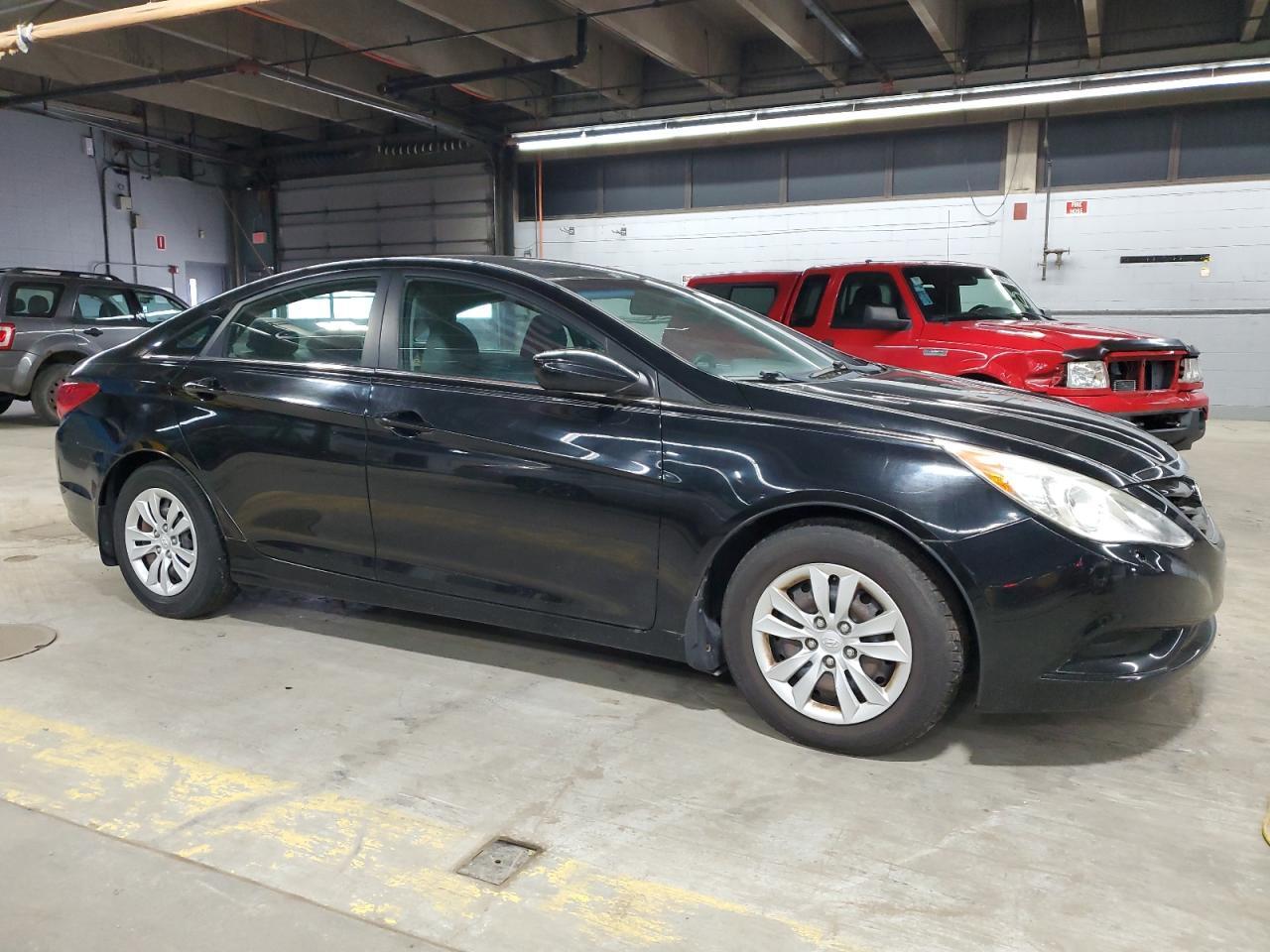 2011 HYUNDAI SONATA GLS - Image 4