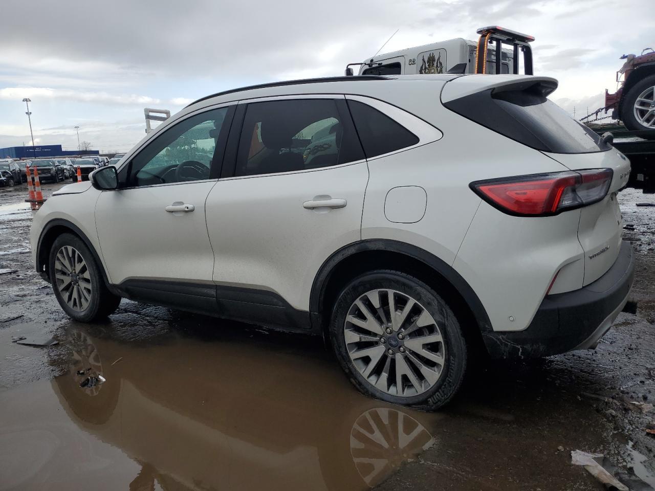 2020 FORD ESCAPE TIT - Image 2