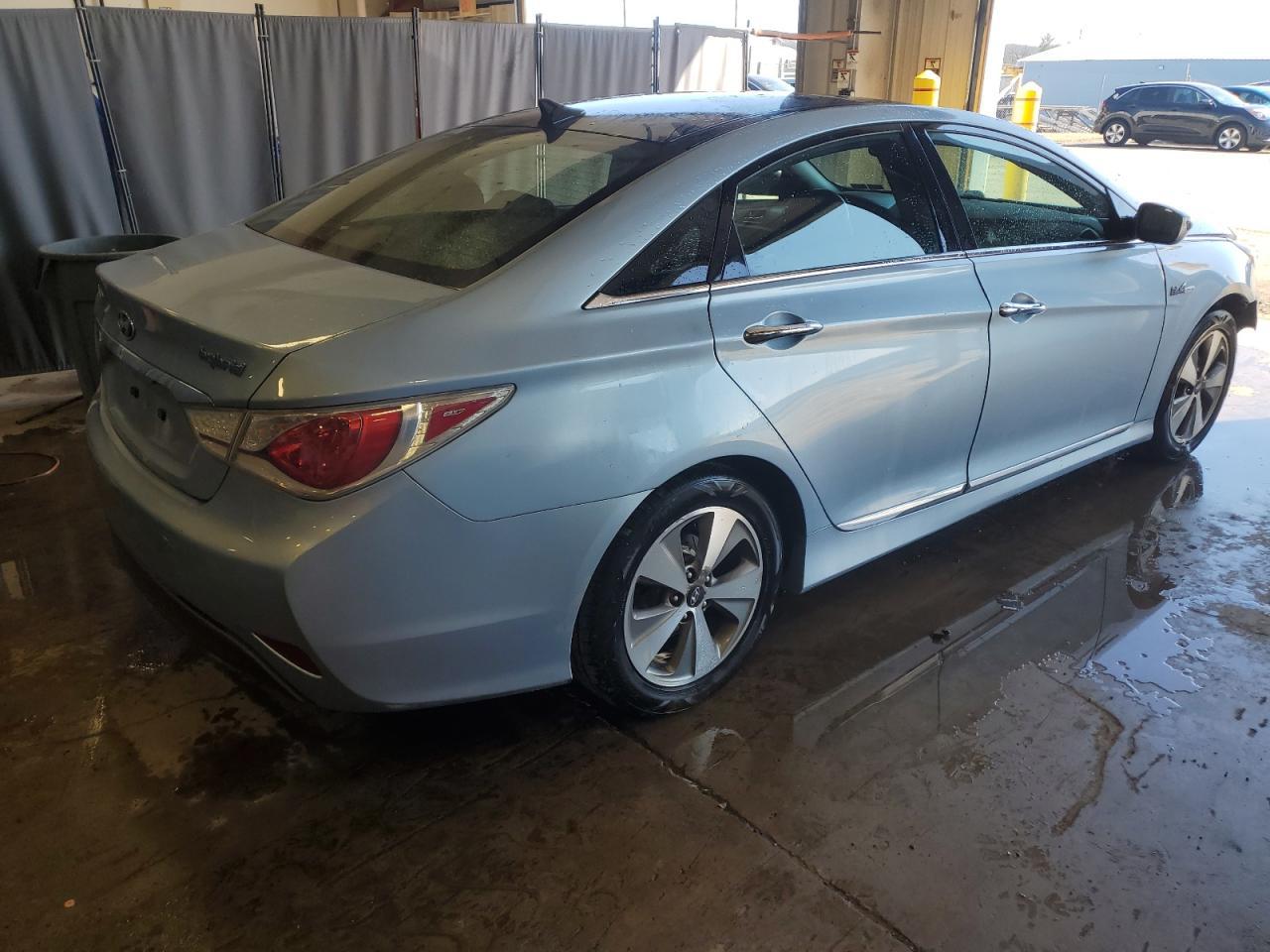 2011 HYUNDAI SONATA HYB - Image 3
