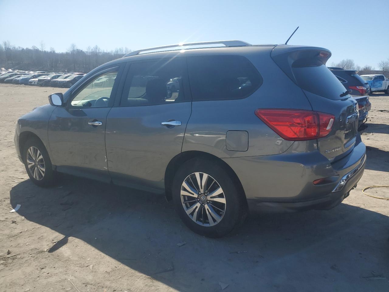 2018 NISSAN PATHFINDER - Image 2