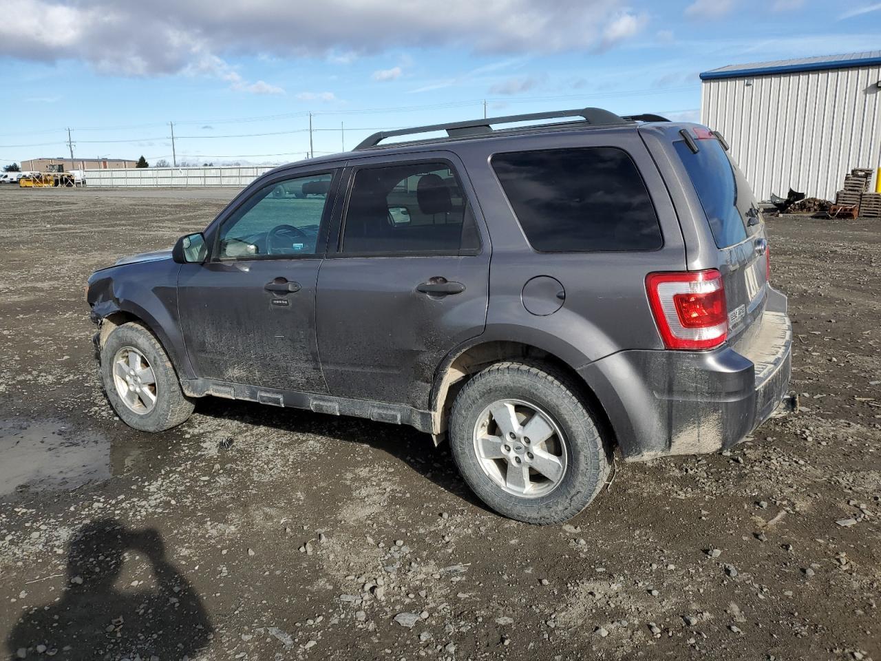 2012 FORD ESCAPE XLT - Image 2