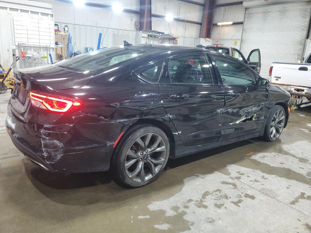 2015 CHRYSLER 200 S - Фото 3