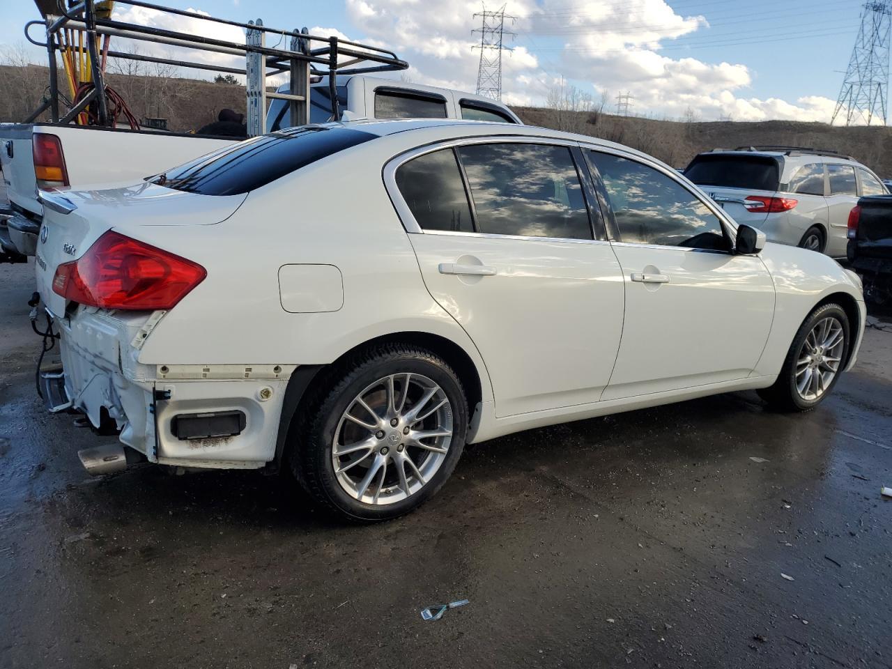 2012 INFINITI G37 - Image 3