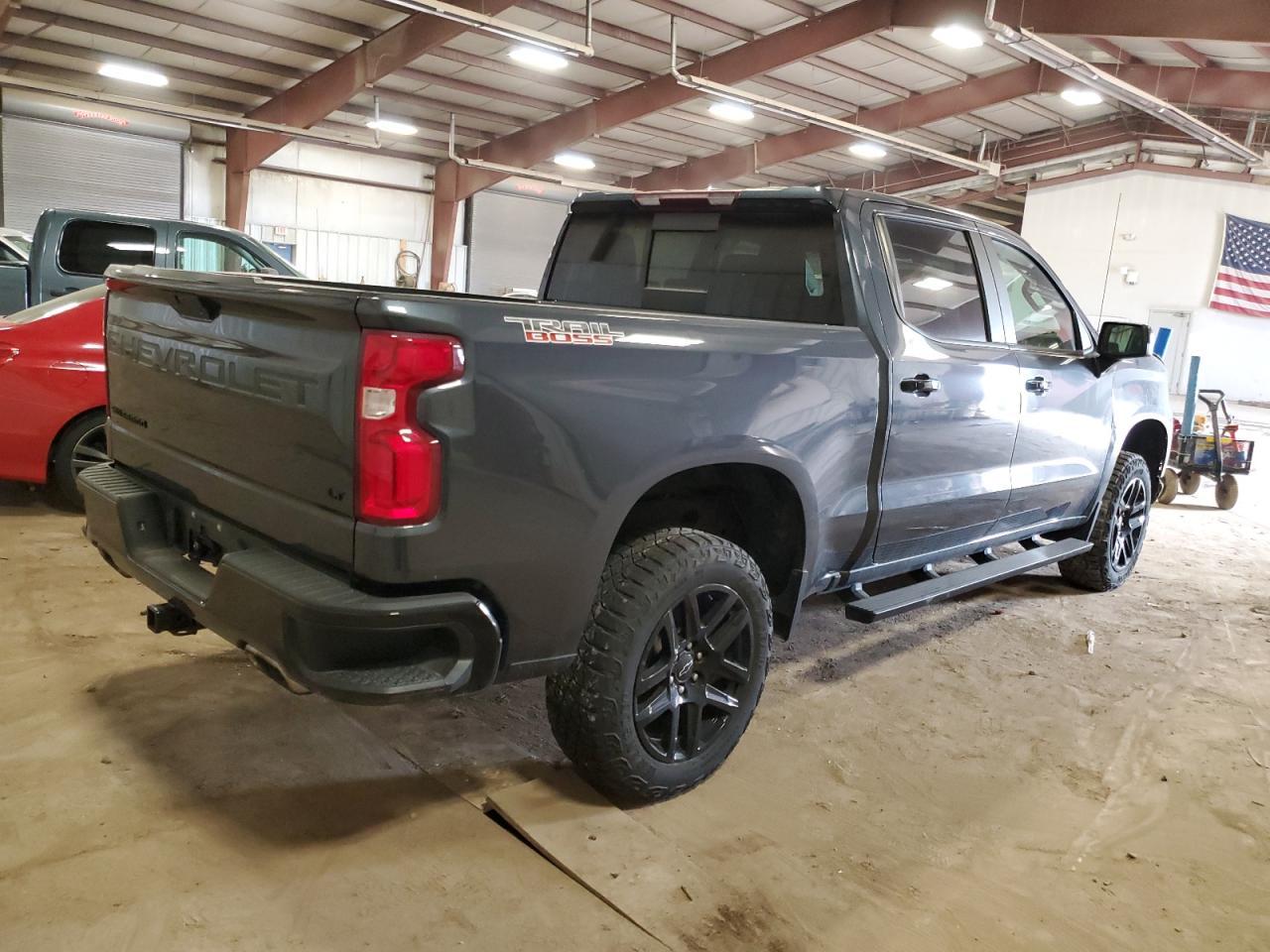 2021 CHEVROLET SILVERADO - Фото 3