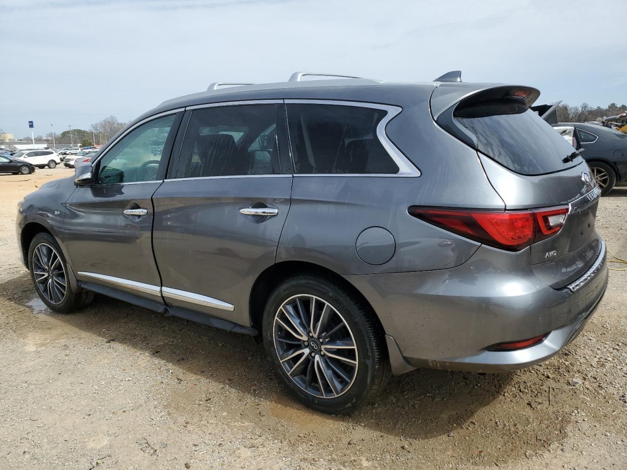 2019 INFINITI QX60 LUXE - Image 2