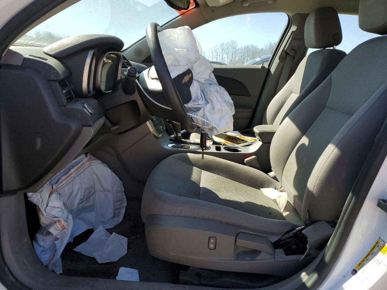 2015 CHEVROLET MALIBU LS - Фото 7