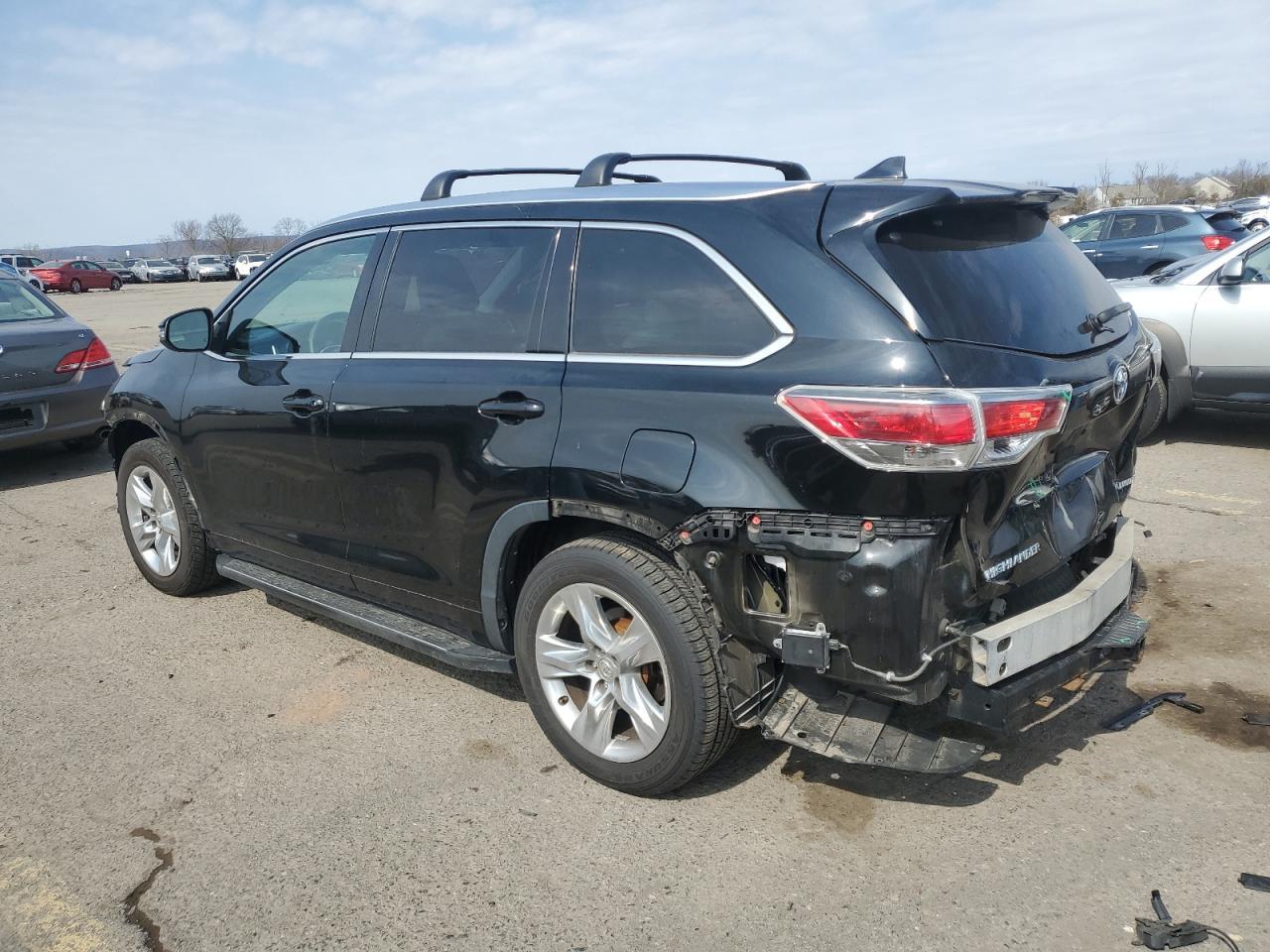 2014 TOYOTA HIGHLANDER - Image 2
