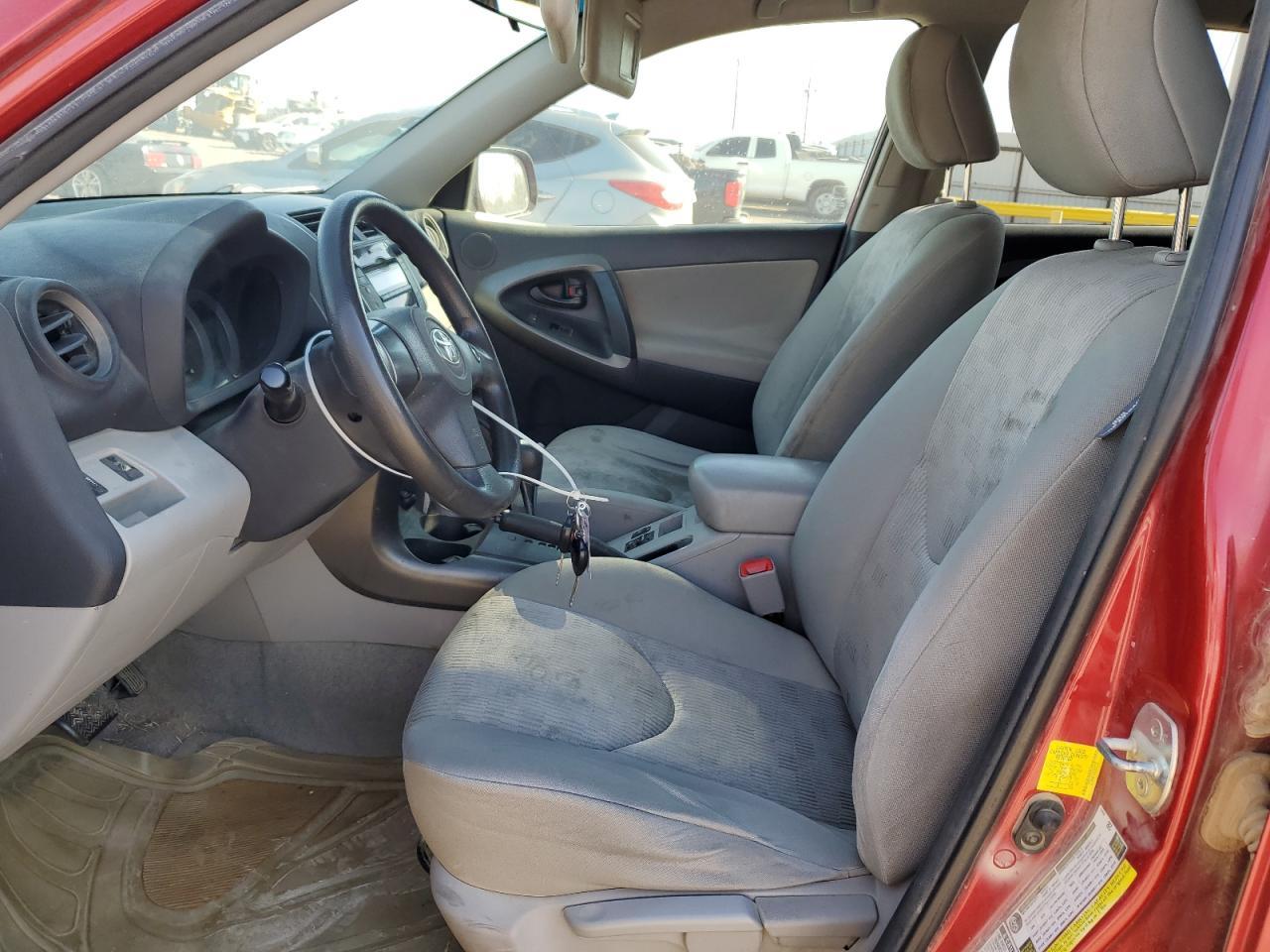 2011 TOYOTA RAV4 - Фото 7