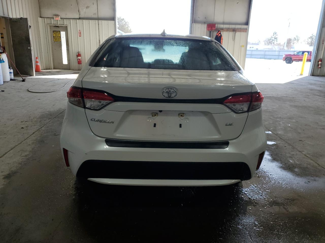 2022 TOYOTA COROLLA LE - Image 6