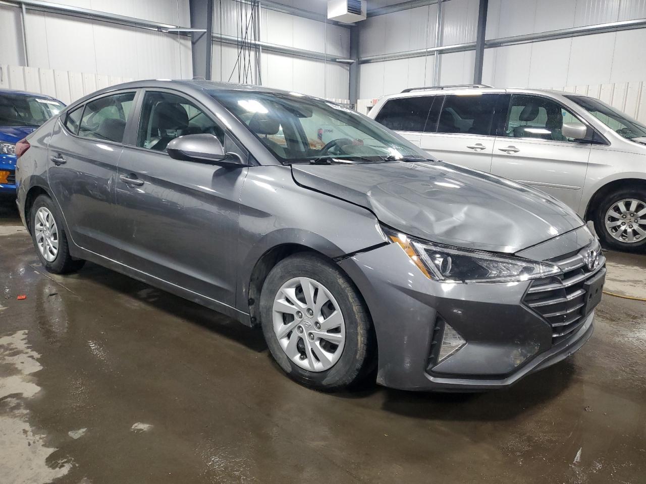 2019 HYUNDAI ELANTRA SE - Фото 4