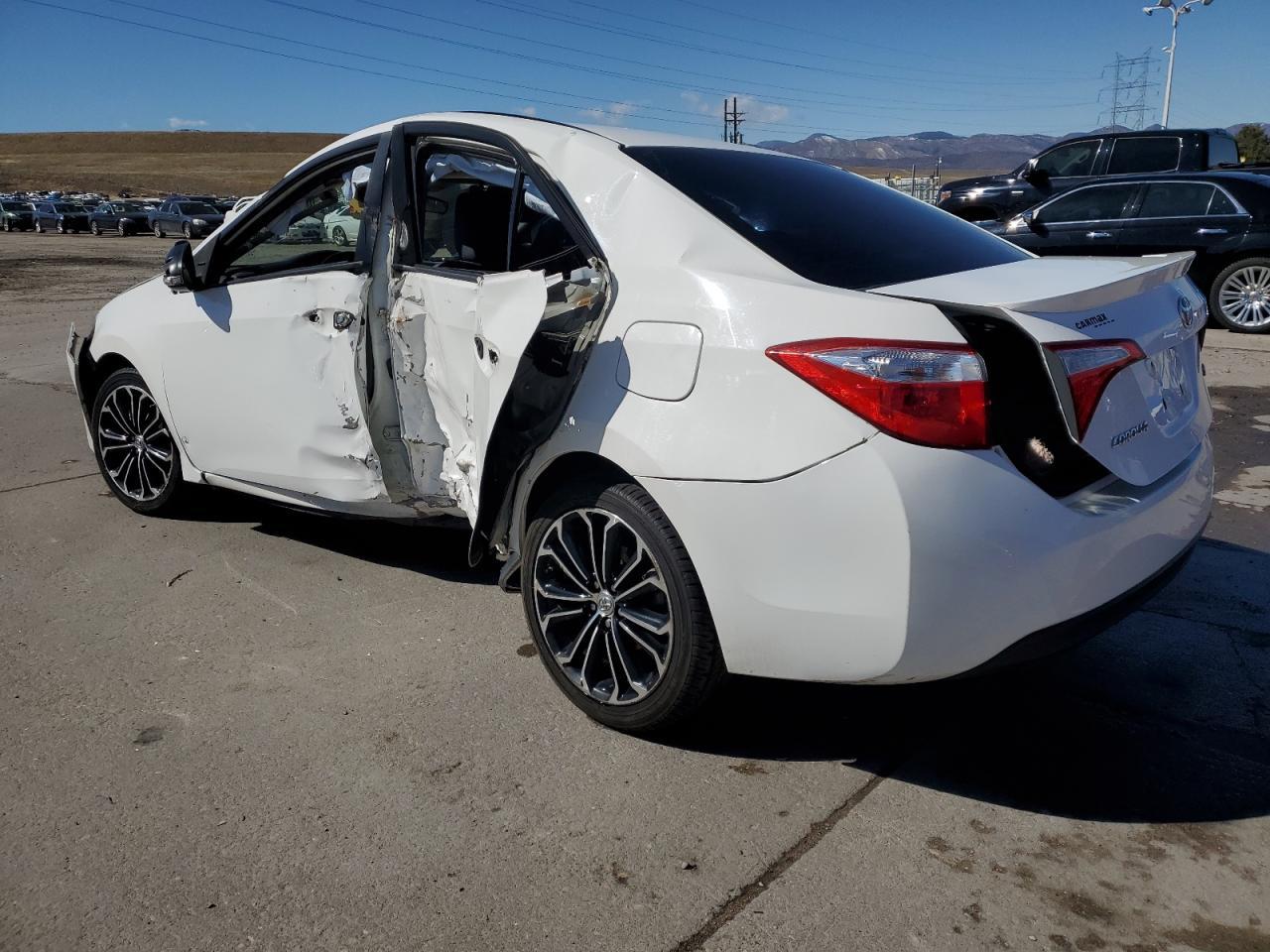 2015 TOYOTA COROLLA L - Image 2