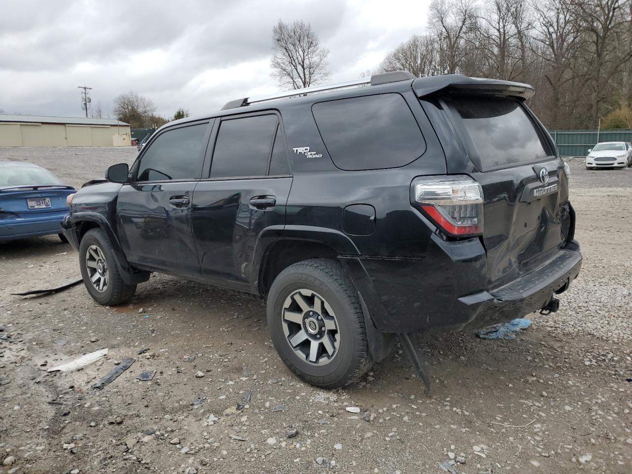 2022 TOYOTA 4RUNNER SR - Image 2