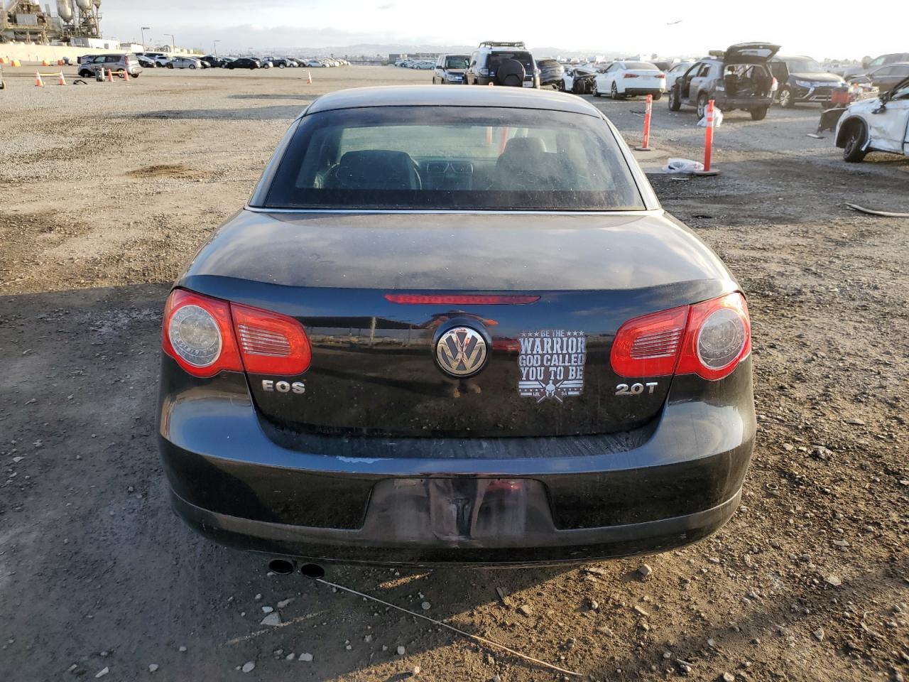 2011 VOLKSWAGEN EOS KOMFOR - Image 6