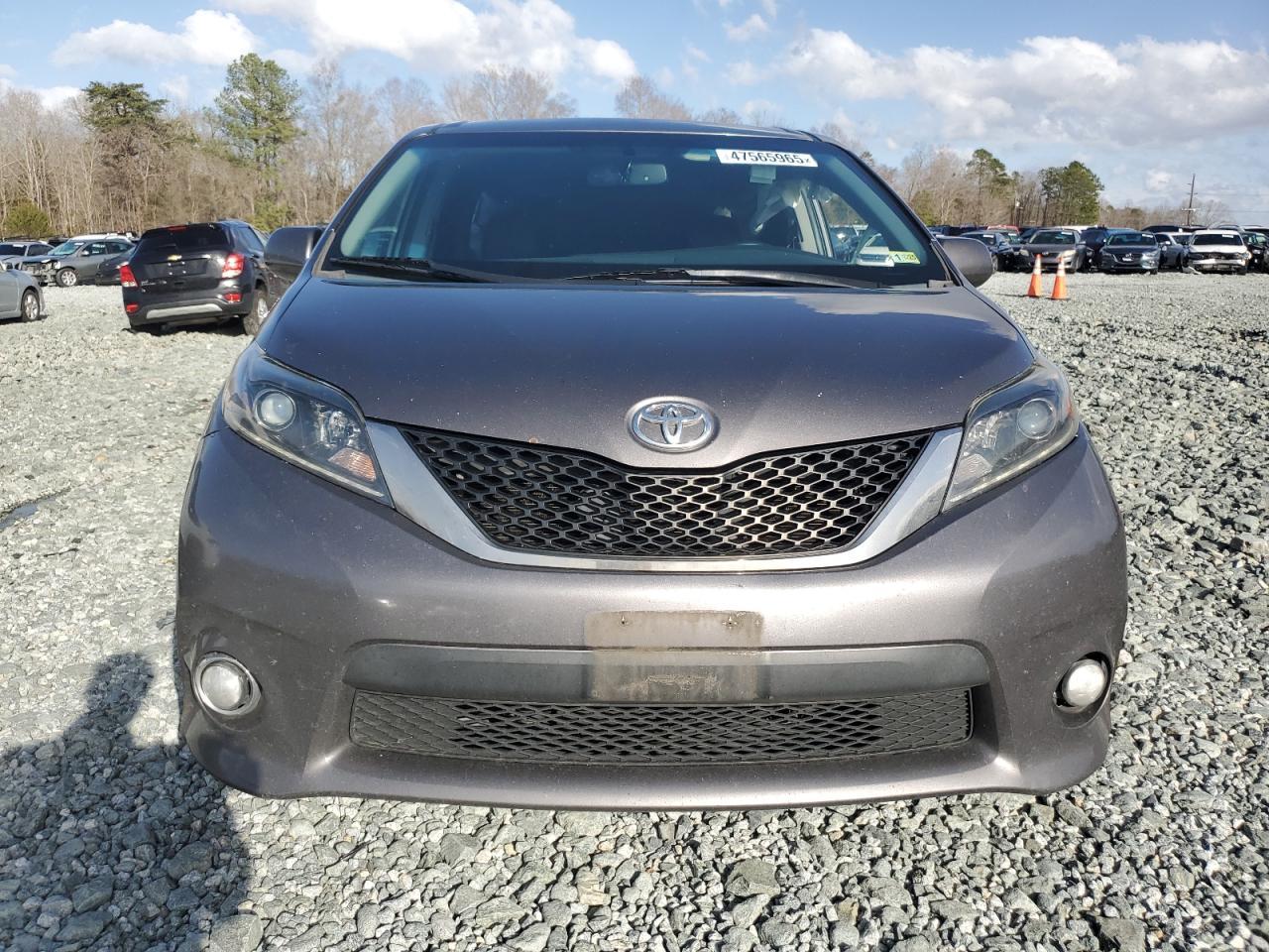 2015 TOYOTA SIENNA SPO - Фото 5