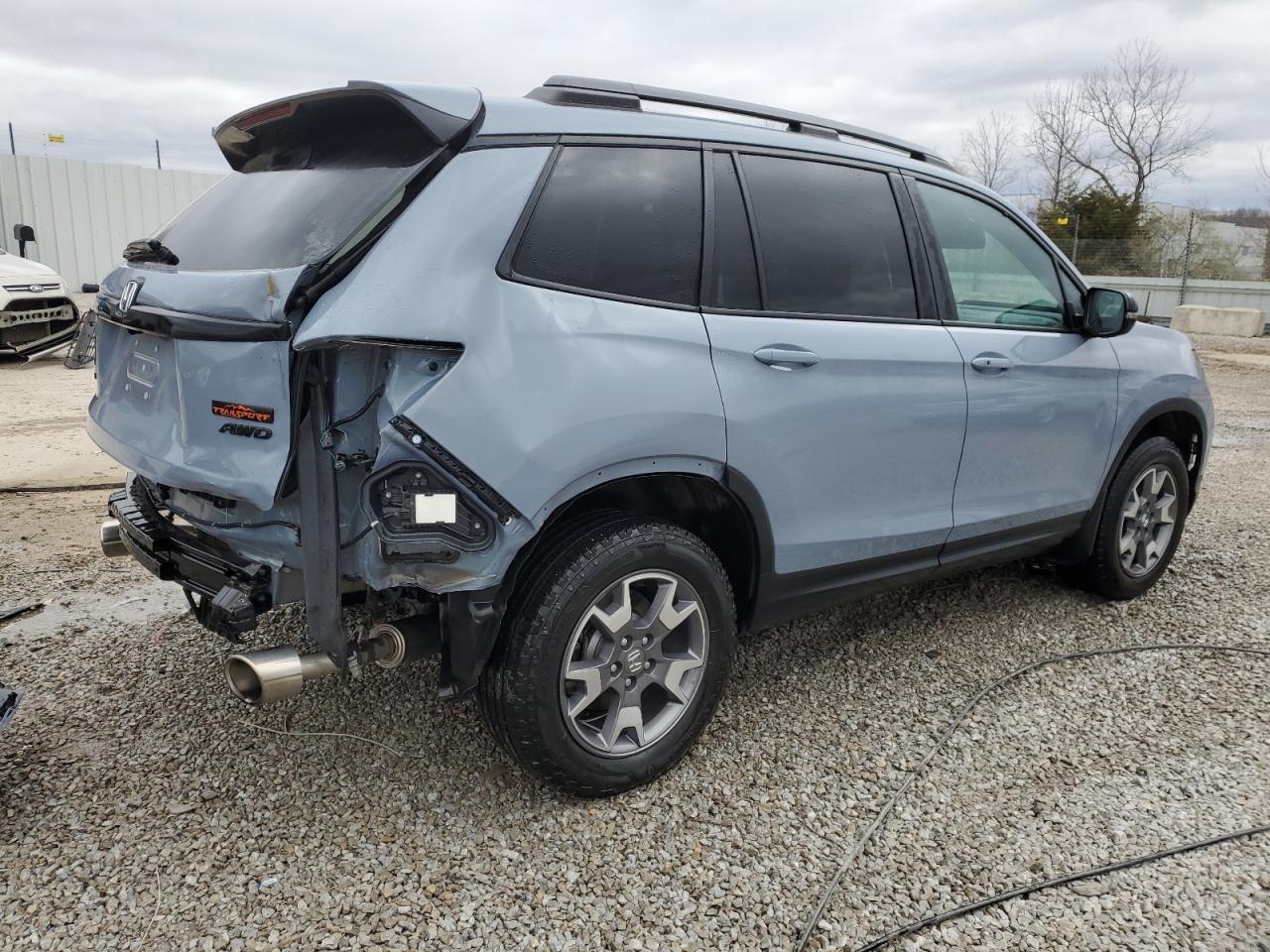 2022 HONDA PASSPORT T - Фото 3