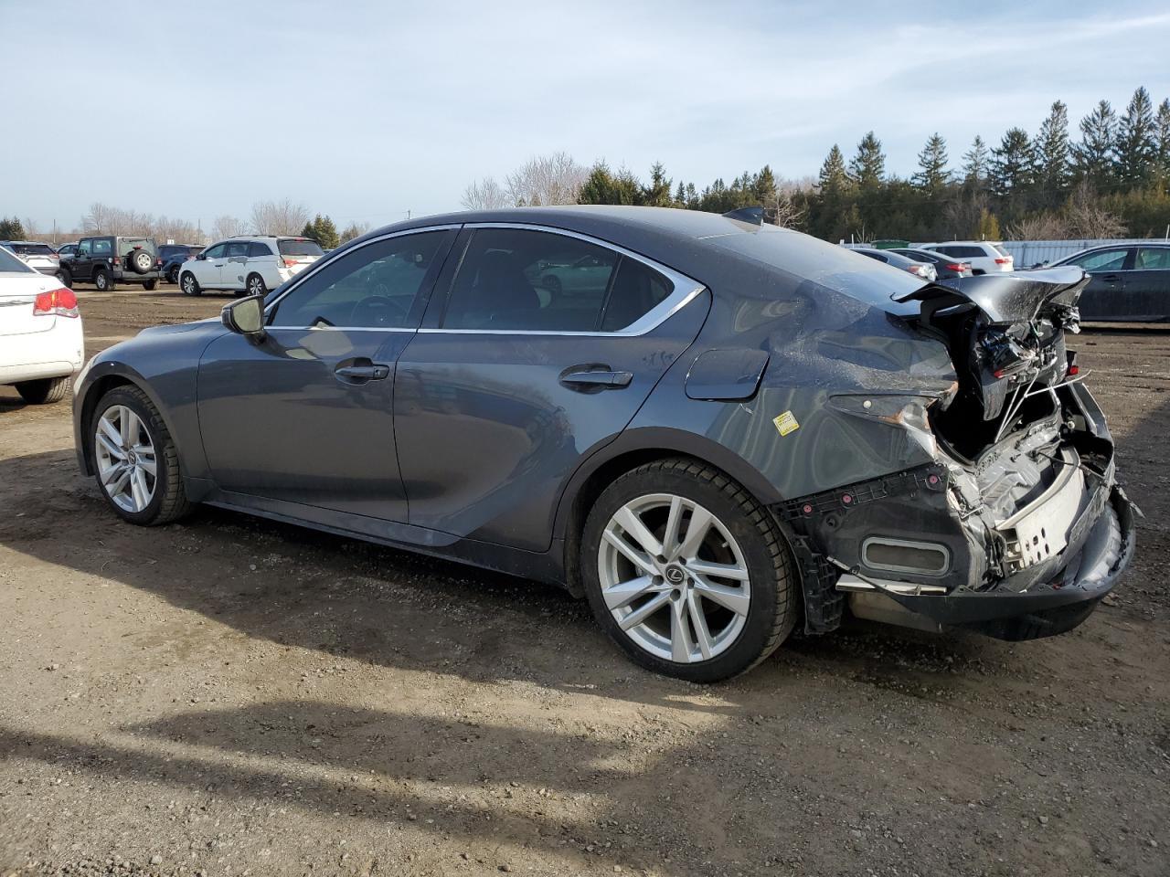 2022 LEXUS IS 300 - Фото 2
