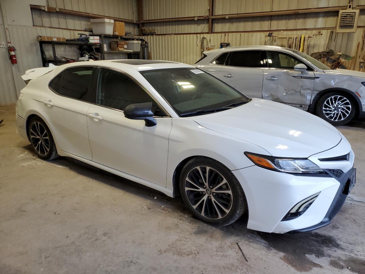 2020 TOYOTA CAMRY SE - Image 4
