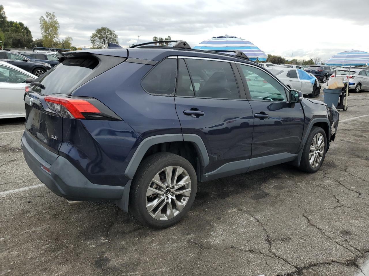 2020 TOYOTA RAV4 XLE P - Image 3