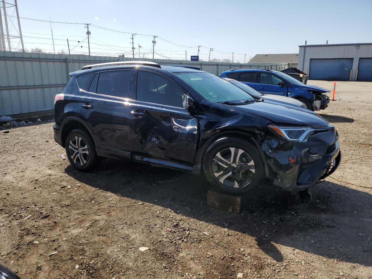 2017 TOYOTA RAV4 LE - Фото 4